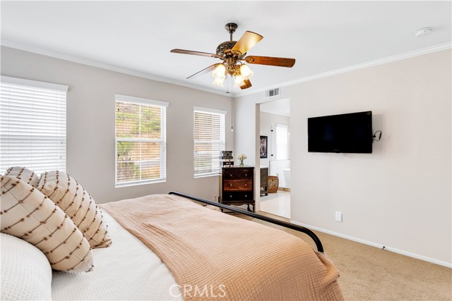 64 Vista del Valle, Aliso Viejo CA: https://media.crmls.org/medias/cc129878-438a-4f0d-bb42-572e013d629d.jpg