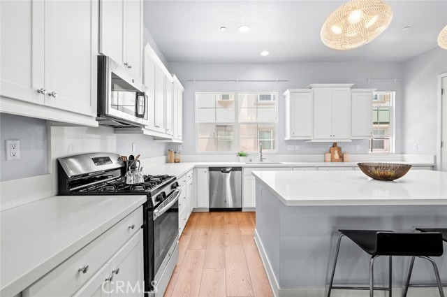 15950 Ellington Way, Chino Hills CA: https://media.crmls.org/medias/cc1388f6-e32e-4f01-b9be-1c495279b2bb.jpg