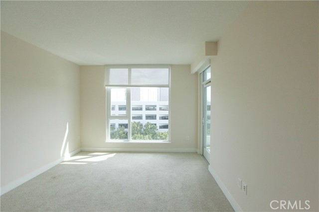 3141 Michelson Drive, Irvine CA: https://media.crmls.org/medias/cc14a649-8780-4ce9-b525-636cbd88b714.jpg