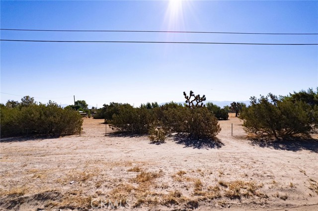 Detail Gallery Image 5 of 11 For 8821 Oakwood Ave, Hesperia,  CA 92345 - – Beds | – Baths