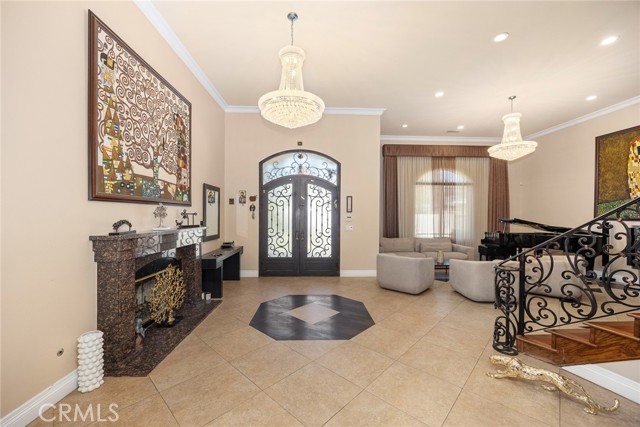 Detail Gallery Image 12 of 63 For 10610 Oak Tree Way, Sunland,  CA 91040 - 5 Beds | 4 Baths