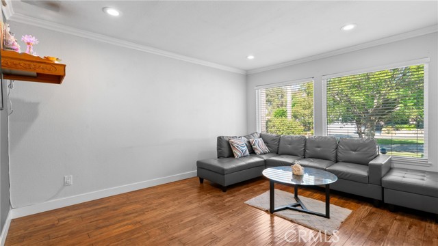 2314 Mcneil Circle, Corona CA: https://media.crmls.org/medias/cc16ddd8-e1e3-4620-b923-21f042ea2f39.jpg