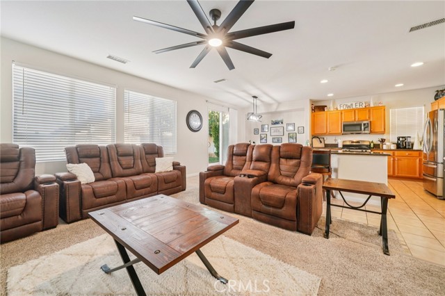 Detail Gallery Image 7 of 24 For 1379 Grapeseed, Beaumont,  CA 92223 - 3 Beds | 2/1 Baths