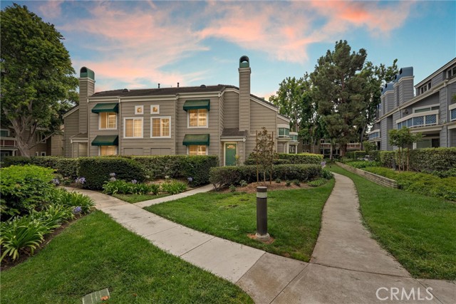 7291 Coho Dr, Huntington Beach CA: https://media.crmls.org/medias/cc174107-b4b1-4385-8fa4-2c6e37aeae12.jpg