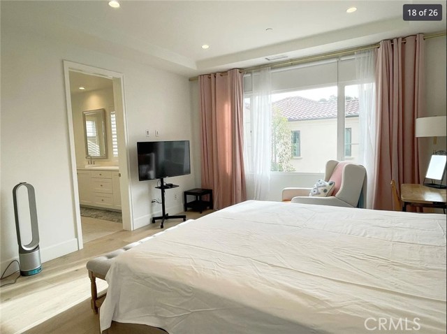 Detail Gallery Image 18 of 26 For 120 Statura, Irvine,  CA 92602 - 4 Beds | 4 Baths