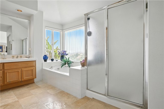 51 Corte Madera, Lake Elsinore CA: https://media.crmls.org/medias/cc17d93a-915c-4e5d-847f-66cc1be3433b.jpg