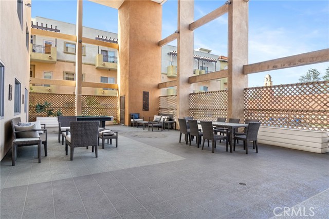 Detail Gallery Image 29 of 40 For 4821 Bakman Ave #206,  North Hollywood,  CA 91606 - 3 Beds | 2 Baths