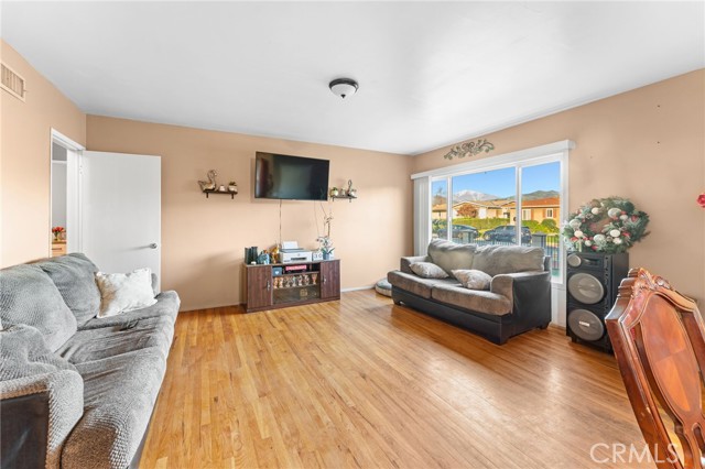 Detail Gallery Image 4 of 20 For 6003 N Briargate, Glendora,  CA 91740 - 3 Beds | 2 Baths