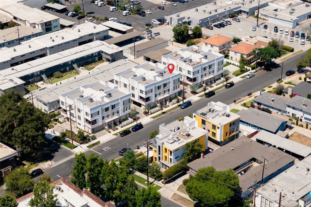 https://media.crmls.org/medias/cc1808b9-5ef4-4656-ae81-cf88962d7adc.jpg?preset=X-Large
