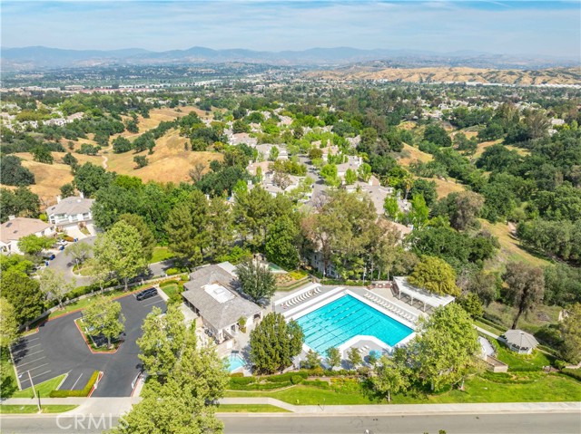 Detail Gallery Image 48 of 53 For 24526 Windsor Dr a,  Valencia,  CA 91355 - 3 Beds | 2/1 Baths