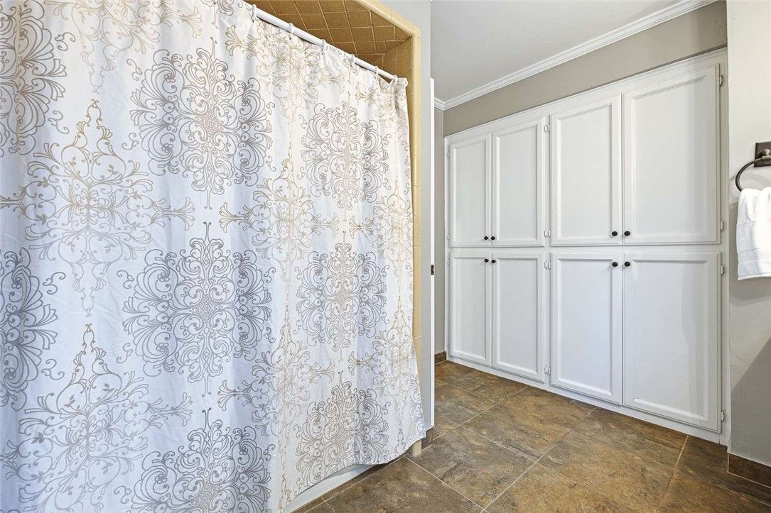 Detail Gallery Image 39 of 47 For 408 E Everglade Ave, Fresno,  CA 93720 - 3 Beds | 2/1 Baths