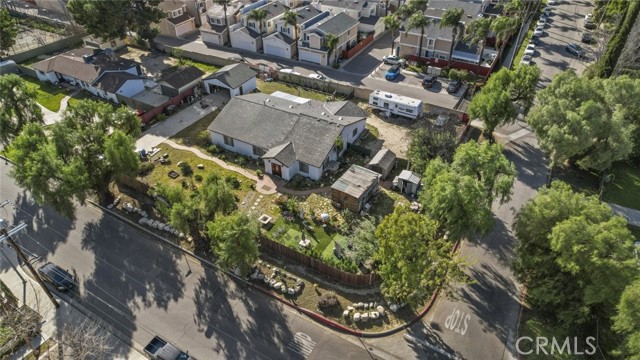 Detail Gallery Image 49 of 52 For 9757 White Oak, Northridge,  CA 91325 - 4 Beds | 3 Baths