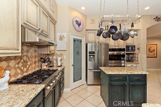 14132 Peral Court, Chino CA: https://media.crmls.org/medias/cc1d47e5-d62b-4bf6-bbdd-ec84311480d4.jpg