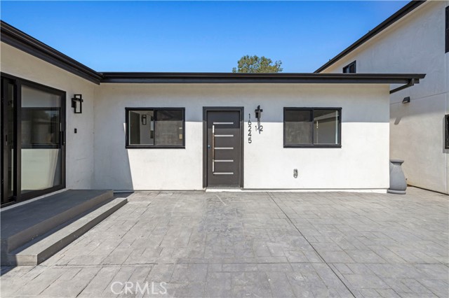 Detail Gallery Image 2 of 16 For 16245 1/2 Chatsworth St, Granada Hills,  CA 91344 - 1 Beds | 1 Baths