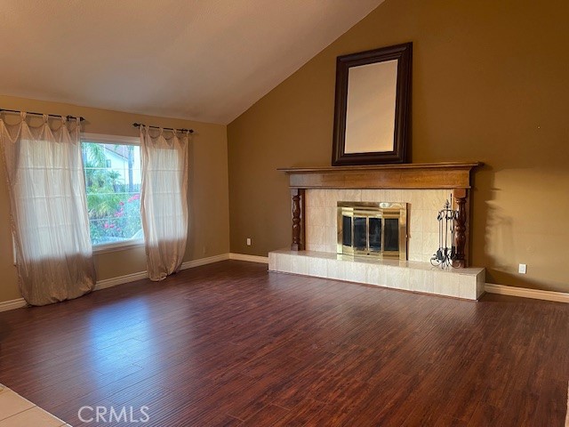 Detail Gallery Image 7 of 14 For 28010 Ellis Ct, Saugus,  CA 91350 - 4 Beds | 3 Baths