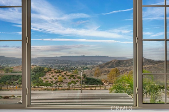 Image 28 of 62 For 18348 Cachet