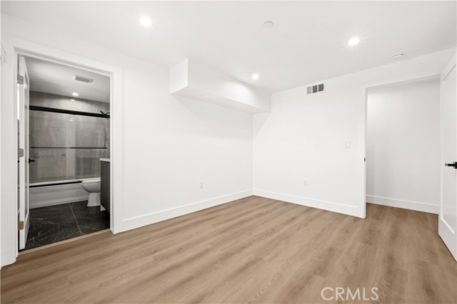 Detail Gallery Image 21 of 27 For 2002 Hillcrest Dr, Los Angeles,  CA 90016 - 4 Beds | 4 Baths