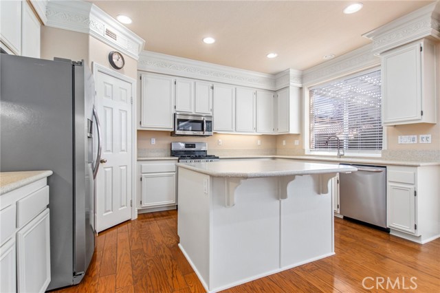 Detail Gallery Image 2 of 36 For 23401 Rouge River, Murrieta,  CA 92562 - 5 Beds | 3 Baths