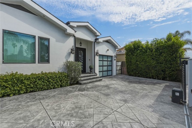 Detail Gallery Image 5 of 48 For 6450 Teesdale Ave, North Hollywood,  CA 91606 - 3 Beds | 3 Baths