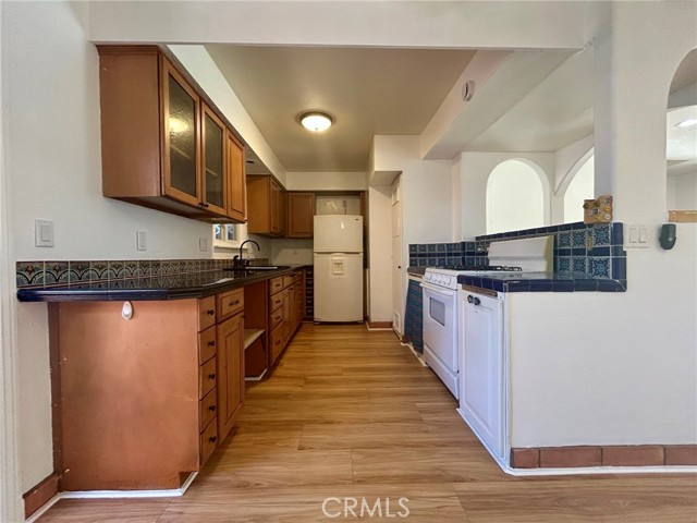 10156 Holburn Drive, Huntington Beach CA: https://media.crmls.org/medias/cc211329-b705-4c93-8013-16ceec0a1ed6.jpg