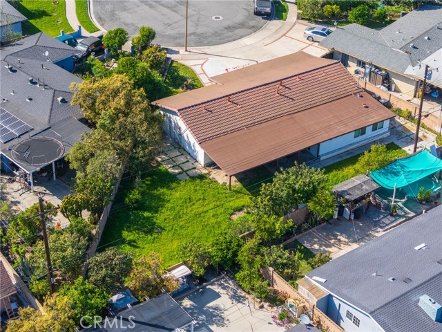 Detail Gallery Image 7 of 22 For 4202 West Fay Cir, Santa Ana,  CA 92703 - 4 Beds | 2 Baths