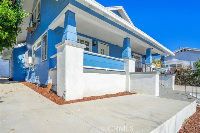 2537 Elsinore Street, Los Angeles, California 90026, ,Multi-Family,For Sale,Elsinore,GD25042010