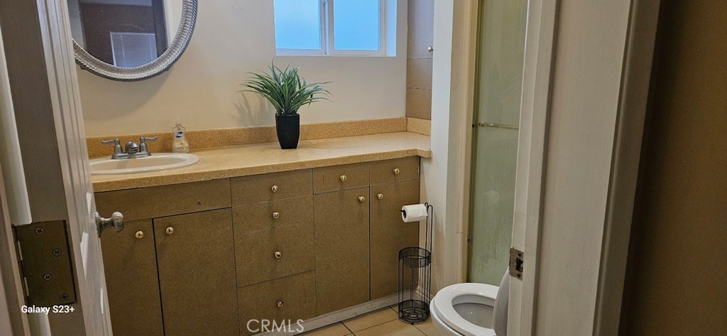 https://media.crmls.org/medias/cc21887a-3d7a-4947-97de-7ad6fd4d0429.jpg?preset=X-Large