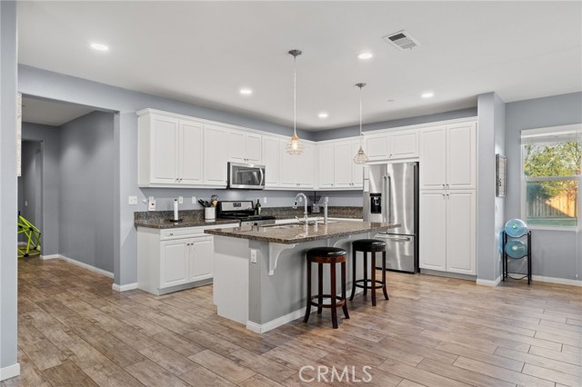 Detail Gallery Image 28 of 59 For 9705 Dutchman Peak, Bakersfield,  CA 93311 - 4 Beds | 3 Baths