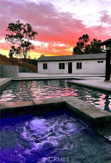 1204 Arbenz Circle, Corona CA: https://media.crmls.org/medias/cc2283fd-2b23-4d82-bc96-972f0a3de72c.jpg