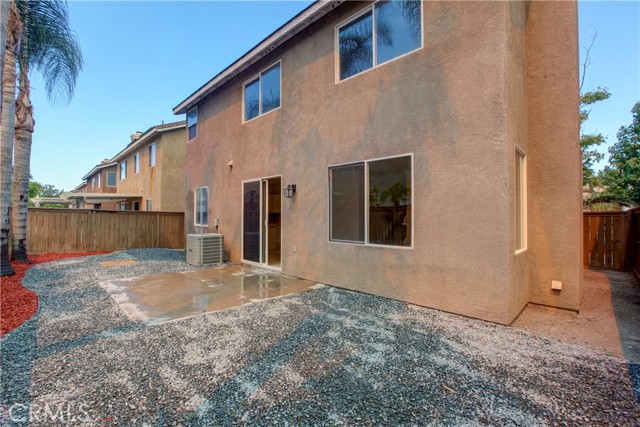 Detail Gallery Image 24 of 27 For 1472 Goldeneagle Dr, Corona,  CA 92879 - 4 Beds | 2/1 Baths