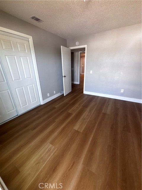 415 Ellis Street, Lake Elsinore CA: https://media.crmls.org/medias/cc23662e-11e4-41fa-bb5d-8e746e973349.jpg