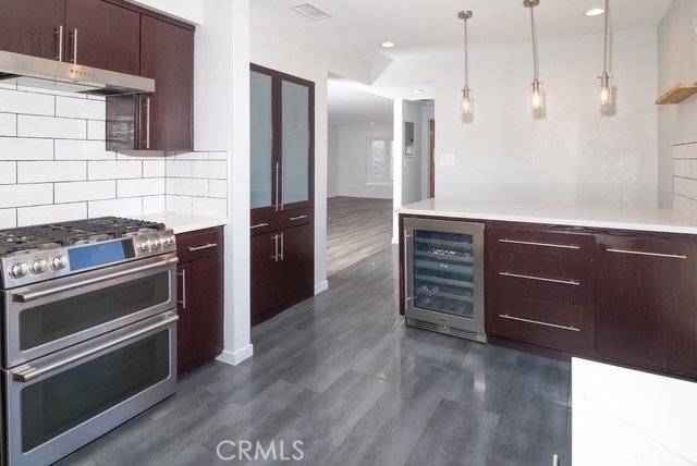 13917 Truro Avenue, Hawthorne CA: https://media.crmls.org/medias/cc239d95-b85a-41ea-b05e-26ea263f3e69.jpg
