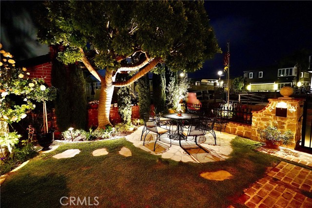 89 Rivo Alto Canal, Long Beach CA: https://media.crmls.org/medias/cc23a996-8cee-45f7-a5ec-4481e6a1bba3.jpg