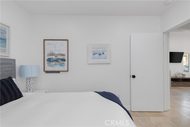 Detail Gallery Image 11 of 35 For 106 31st St, Newport Beach,  CA 92663 - 5 Beds | 3 Baths