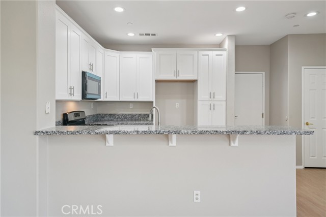 Detail Gallery Image 16 of 39 For 1800 E Lakeshore #1805,  Lake Elsinore,  CA 92530 - 3 Beds | 2 Baths