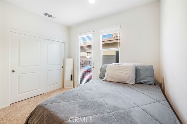 Gen-Suite bedroom
