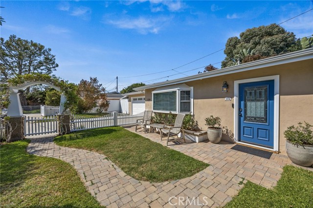 224 Pauline Place, Costa Mesa CA: https://media.crmls.org/medias/cc2702e9-867a-4135-a549-3a030fce03d1.jpg