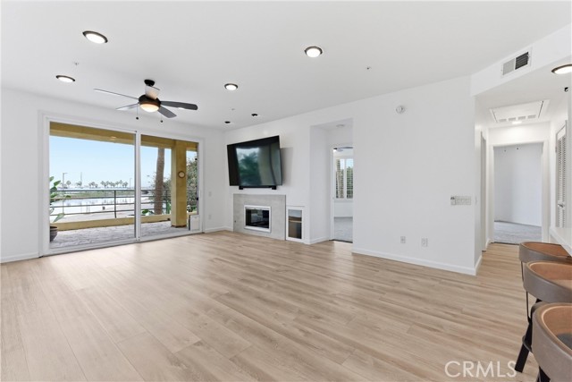 Detail Gallery Image 8 of 34 For 16291 Countess #115,  Huntington Beach,  CA 92649 - 2 Beds | 2 Baths