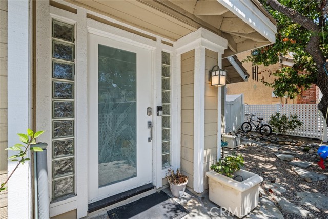 Detail Gallery Image 4 of 19 For 3327 Sterling Dr, Corona,  CA 92882 - 3 Beds | 2 Baths