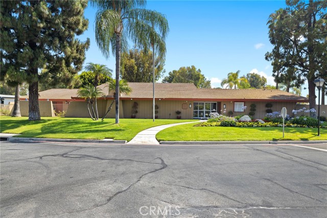 1919 W Coronet Avenue, Anaheim CA: https://media.crmls.org/medias/cc295ecc-9adb-4966-9a23-9fd5c8704d85.jpg