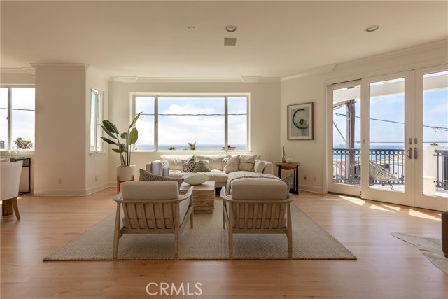 216 1st Street, Manhattan Beach, California 90266, 3 Bedrooms Bedrooms, ,4 BathroomsBathrooms,Residential,Sold,1st,SB21166941