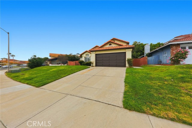 Detail Gallery Image 3 of 42 For 24808 Half Dome Ct, Murrieta,  CA 92562 - 4 Beds | 3 Baths