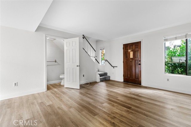 Detail Gallery Image 12 of 46 For 1102 San Juan St #B,  Tustin,  CA 92780 - 2 Beds | 2/1 Baths