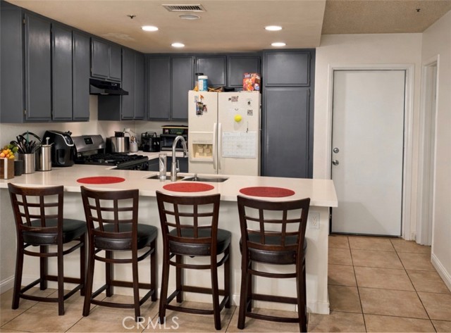 Detail Gallery Image 2 of 4 For 11394 Aqua Ct, Fontana,  CA 92337 - 3 Beds | 2/1 Baths