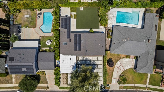 23427 Canzonet Street, Woodland Hills CA: https://media.crmls.org/medias/cc2c2ca8-8eec-447a-8de1-e8a412ec56e2.jpg