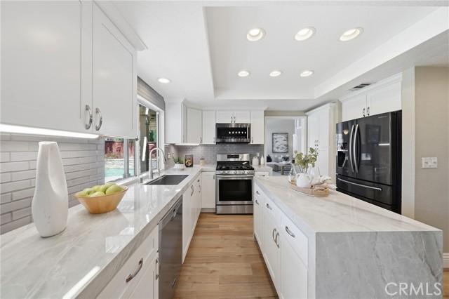 17350 Summer Oak Pl, Yorba Linda CA: https://media.crmls.org/medias/cc2c857f-c957-4951-aac6-c597f79f46d7.jpg