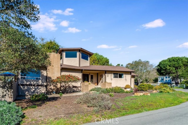 Detail Gallery Image 3 of 70 For 679 Orlando, Cambria,  CA 93428 - 2 Beds | 2 Baths