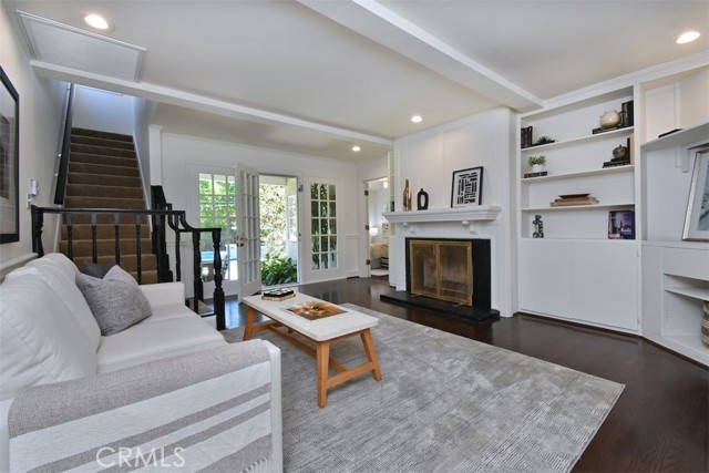 4058 Shadyglade Avenue, Studio City CA: https://media.crmls.org/medias/cc2d12e2-d3bd-4118-9d79-db85f78a96e3.jpg