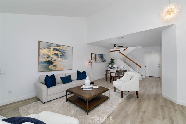 Detail Gallery Image 8 of 29 For 1327 Solera Ln #6,  Diamond Bar,  CA 91765 - 2 Beds | 3 Baths