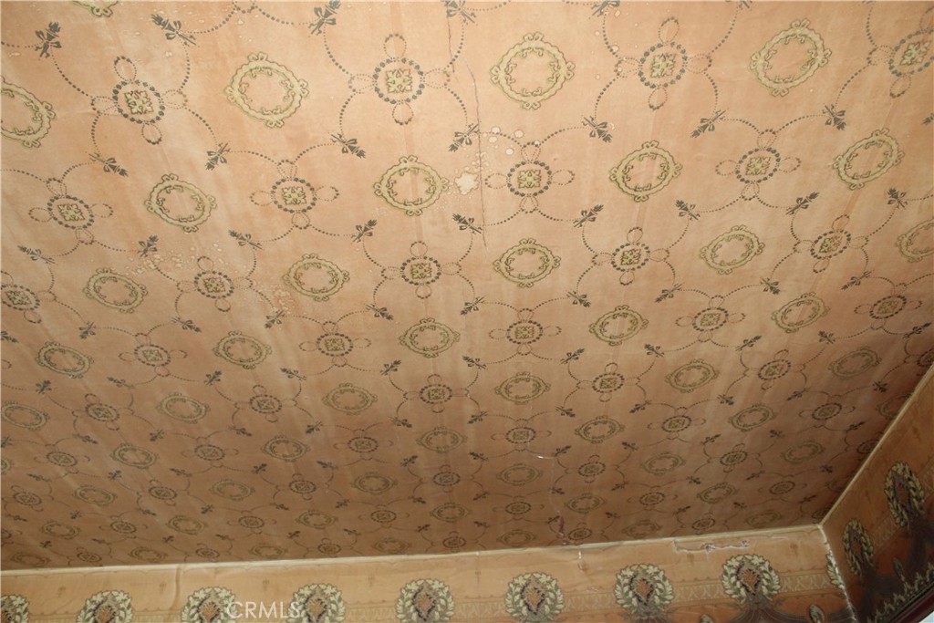 https://media.crmls.org/medias/cc2dafa6-accb-48f5-8f02-61fc002f31ff.jpg?preset=X-Large